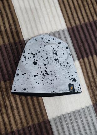 Тоненька шапка на хлопчика