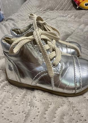 Черевички для дівчинки 👧🏼