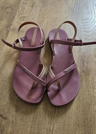 Босоножки размер 38