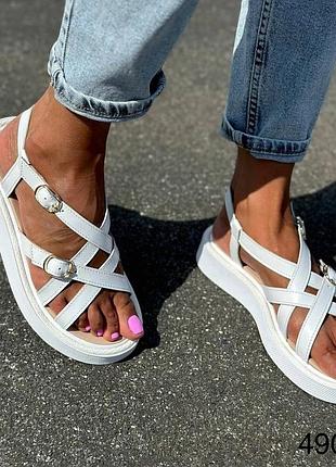 Босоніжки жіночі