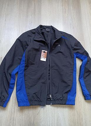 Куртка вітровка
