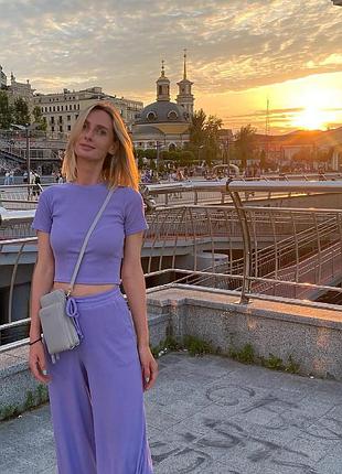 Фіолетовий літній костюм