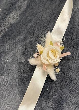 Бутоньєрка весільна
