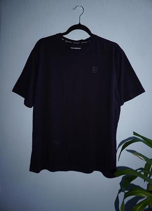 Мужская футболка dkny