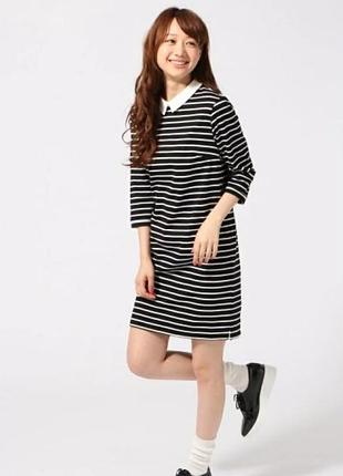 Класичне плаття в чорно-білу смужку розмір м сукня