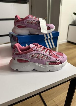 Кросівки літні для дівчинки adidas ozmillen us 3 35 оригінал з сіткою