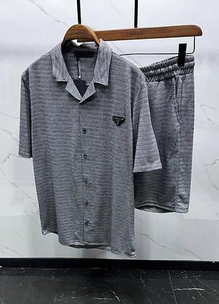 Чоловічий костюм