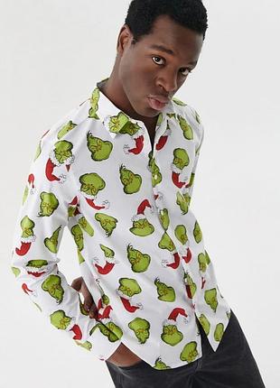 Шикарна біла сорочка в новорічний принт cropp the grinch dr. seuss regular fit