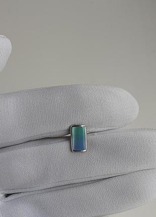 Одиночная серебряная серьга гвоздик