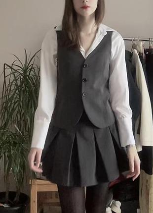 Одяг та різні речі (б/у)