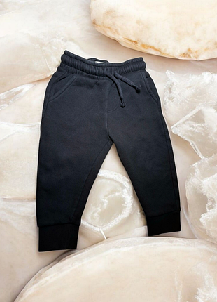 Спортивні штани на манжетах