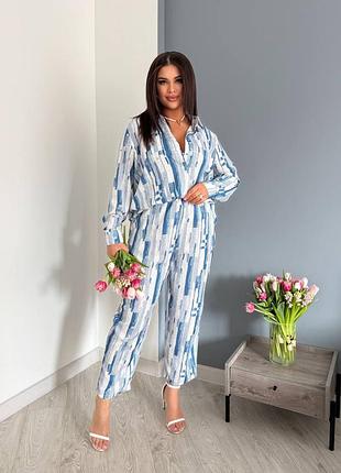 Женский костюм рубашка и брюки2 фото