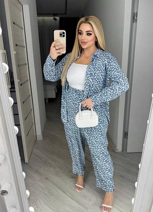 Женский костюм рубашка и брюки5 фото