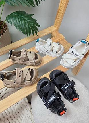 Шкіряні босоніжки для дівчинки