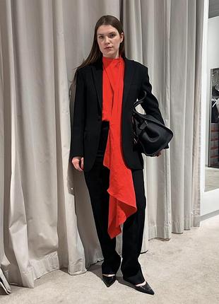 Нова червона блуза з шарфом zara червона мінімалістична блуза з хусткою