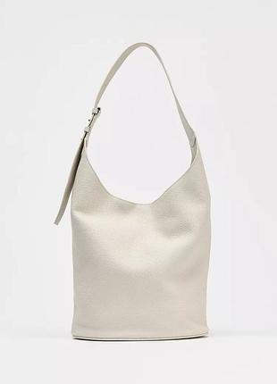 Шкіряна сумка мішок біла zara new