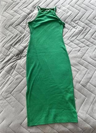 Сукня міді з розрізом