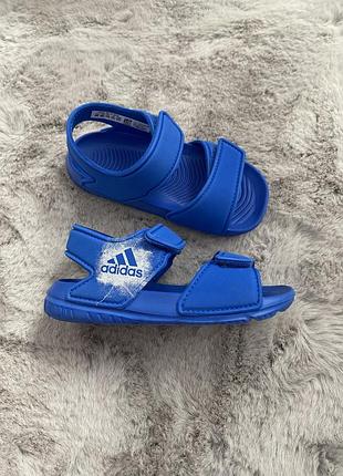 Легенькі босоніжки adidas сандалі дитячі