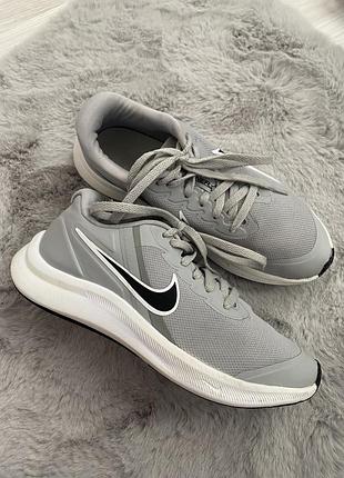 Кросівки nike