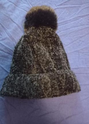 Новая черная шапка из травки, утепленная, с бубоном, демисезон, итальялия,