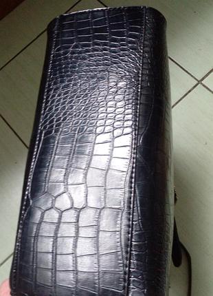 Невелика чорна  сумка 7