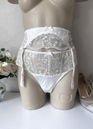 Трусики и пояс boux avenue