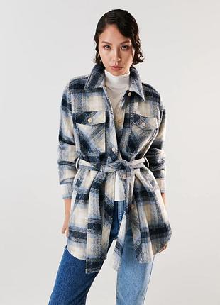 Стильная женская куртка пальто рубашка с поясом sinsay демисезон xs-s