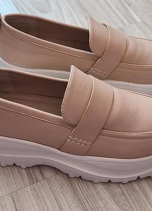 Лоферы женские