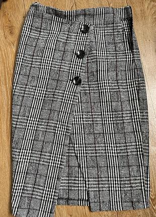 Міді спідниця на запах з гудзиками в клітинку favourite style