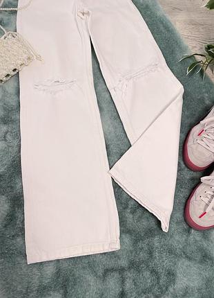 Білі джинси bershka4 фото