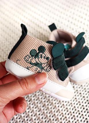 Нові дитячи пінетки mickey mouse, на 0-3 місяців