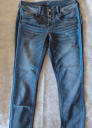Джинси street one