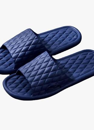 Мягкие домашние тапочки