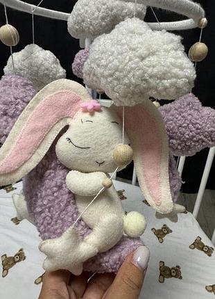 Мобіль у дитяче ліжечко