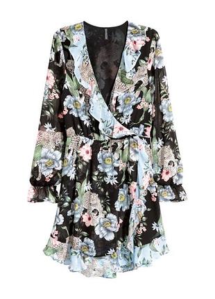 Чорна в тропічний принт міді сукня h&m