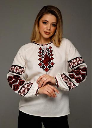 Вишиванка жіноча