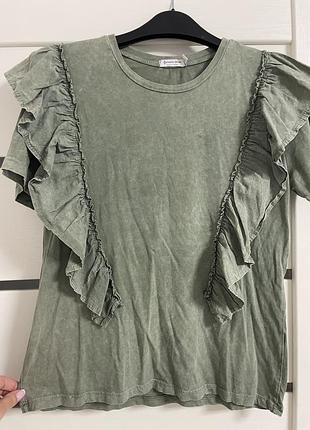 Варена футболка stradivarius s