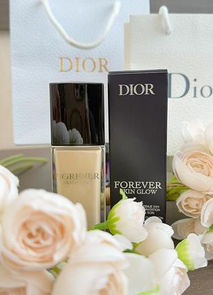 Тональний крем dior forever skin glow 1n