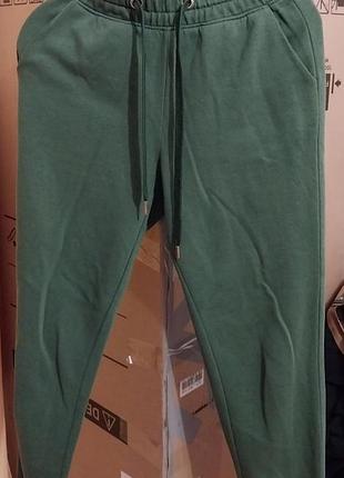 Спортивні штани розмір xxc,s утеплені флісом