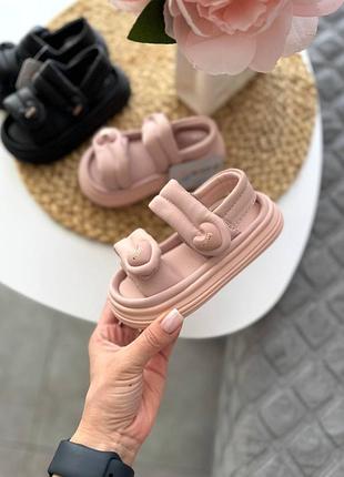 Босоножки детские 2