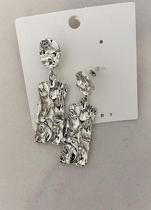 Сережки довгі