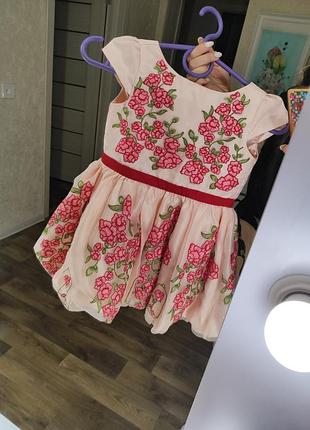 Детское пышное платье вышиванка платье с цветами