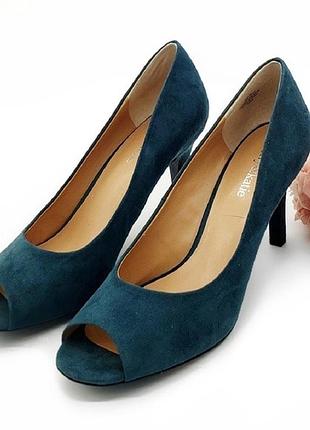 Туфлі замшеві з відкритим носком зелені на підборах босоніжки