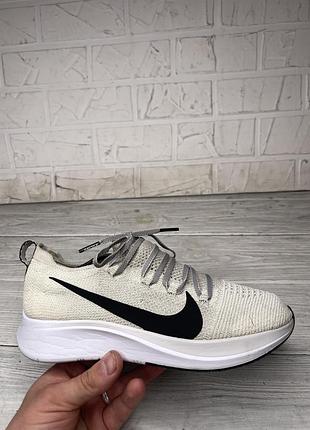 Крутые беговые кроссовки nike zoom fly flyknit racing