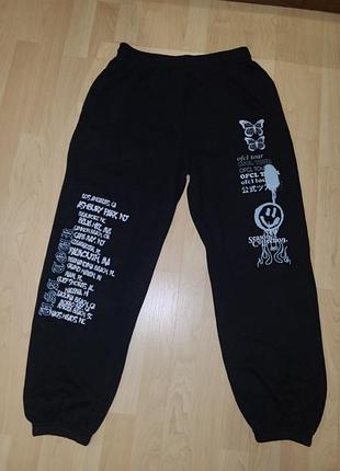 Штаны плащевка с шахматным принтом