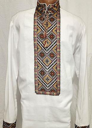 Чоловіча вишиванка  бісером ручної роботи.