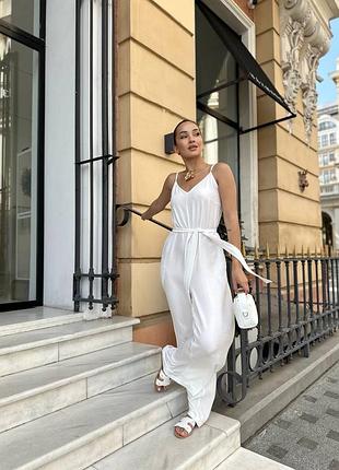 Жіночий комбінезон