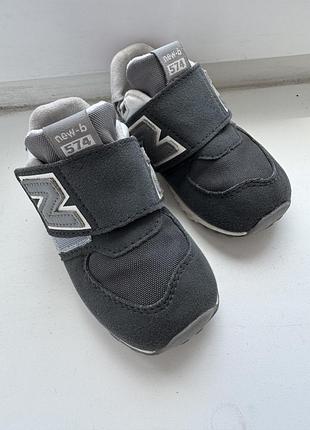 Кросівки new balance
