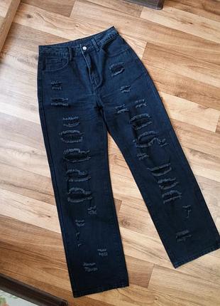 Черные высокие рваные женские джинсы wide leg