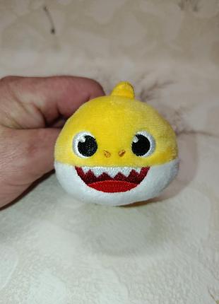 Браслет игрушка на запястье акуленок pinkfong baby shark